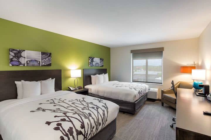 Room 15 of 34